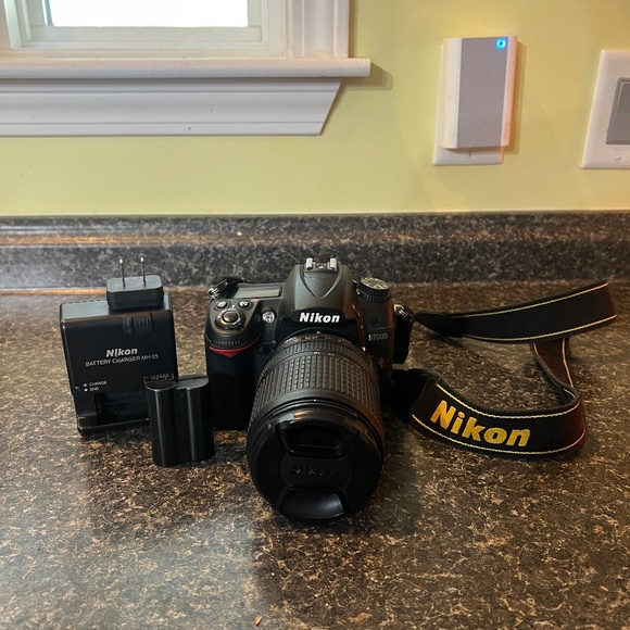 USED Nikon d7000 with Lens SHUTTER COUNT 48674